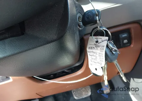 2014 Toyota Sequoia Platinum 5.7L V8 из США, поврежденный, VIN 5TDDW5G10ES106173